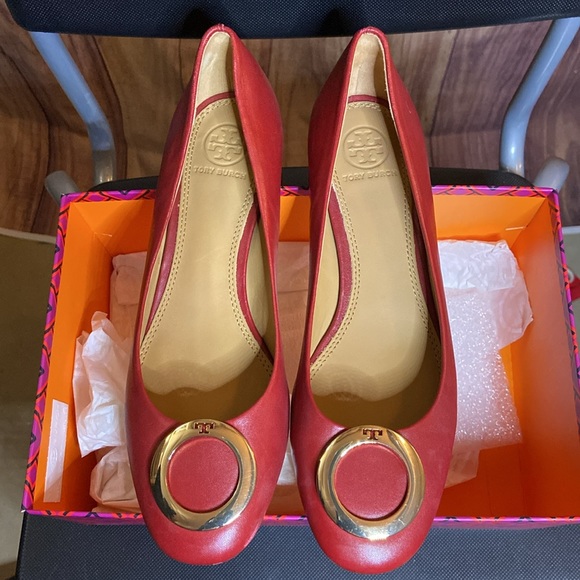 Tory Burch Caterina Round Toe Leather Pumps Shoes Dark Redstone
